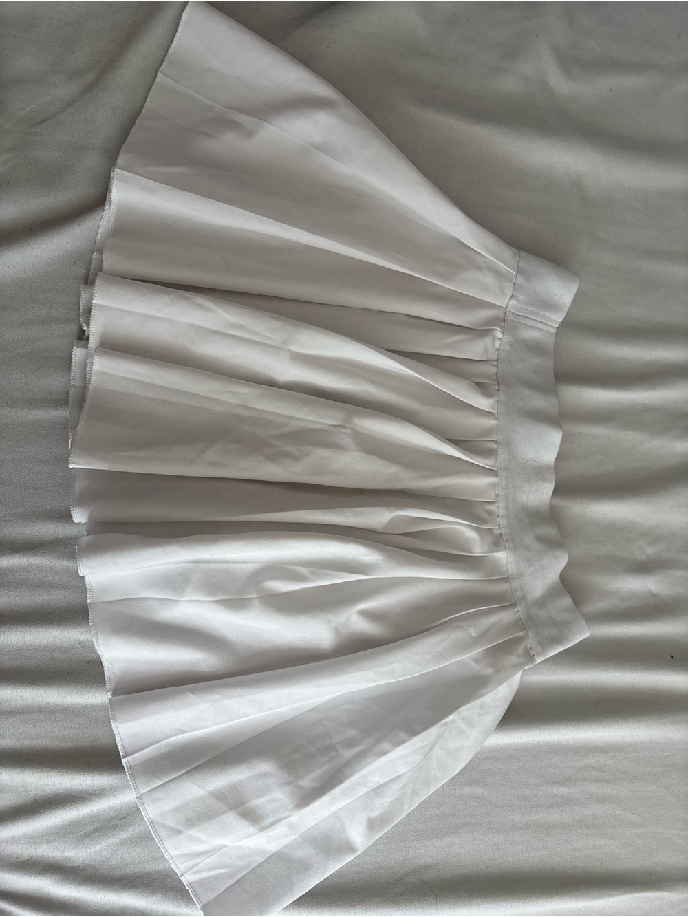 Forever 21 White Pleated Circle Skirt